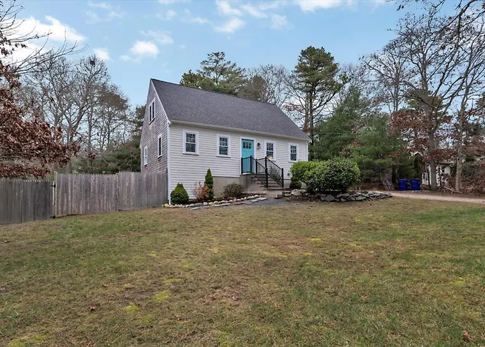 Family-Friendly Home Near Beach With Fenced Yard , Fire Pit, Three Bedroom Plus Office Make For Four Unique Sleeping Spaces, Pocasset Home Perfect For Families, Host Up To 7, 24 Hr Hospitality